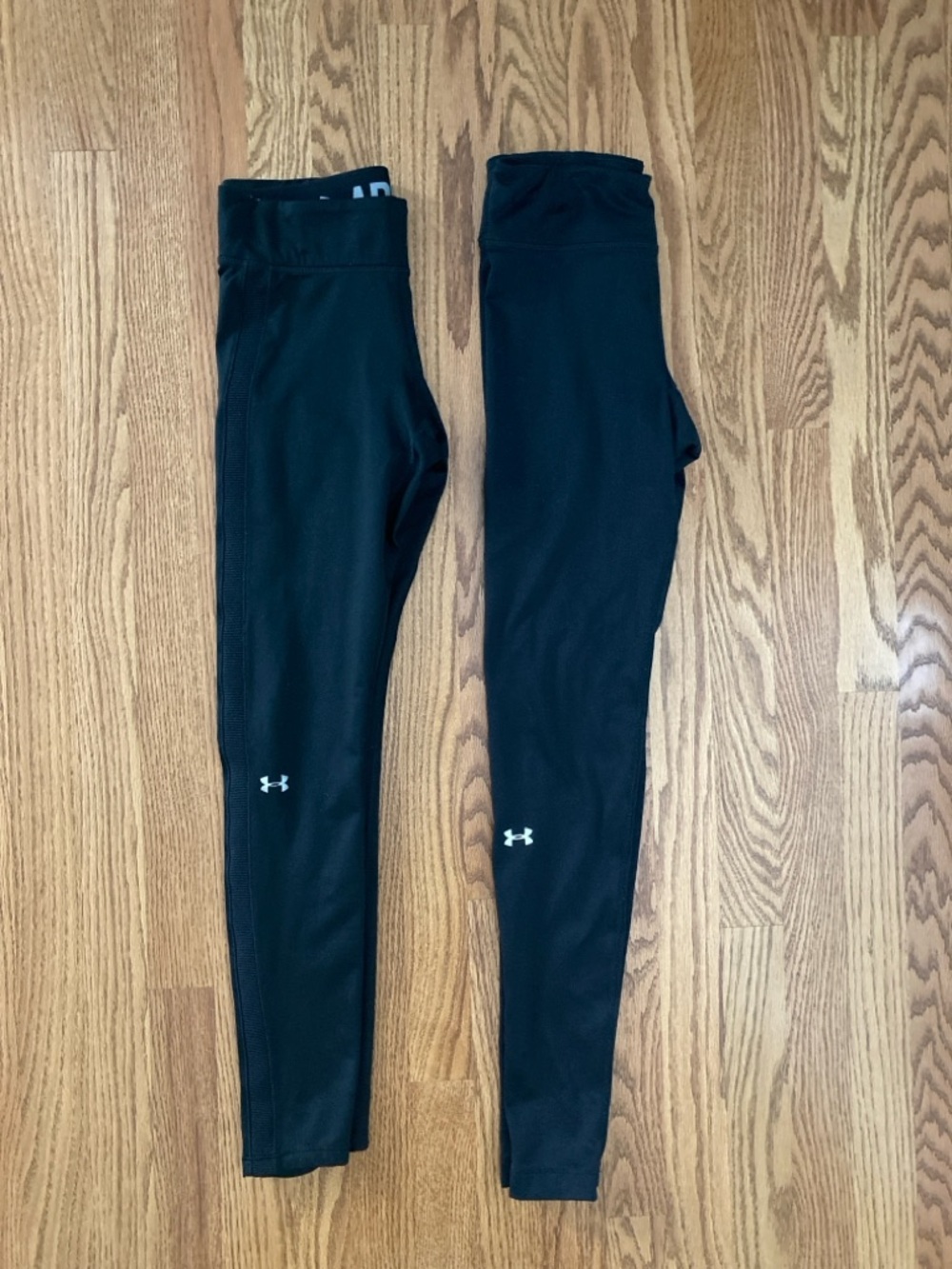 UnderArmour 2 Pairs Black Running Leggings Athletic Cold Gear Women’s Small
